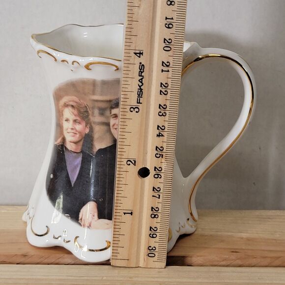 VINTAGE 1986 Fine Bone China Tea Cup Commem. Marriage of Fergie & Prince Andrew - Picture 8 of 8